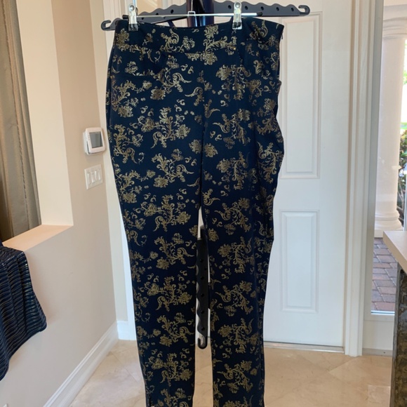 Greg Norman Navy Blue/Gold Print Golf Pants/Top Set sz S/P-4 - Picture 2 of 13